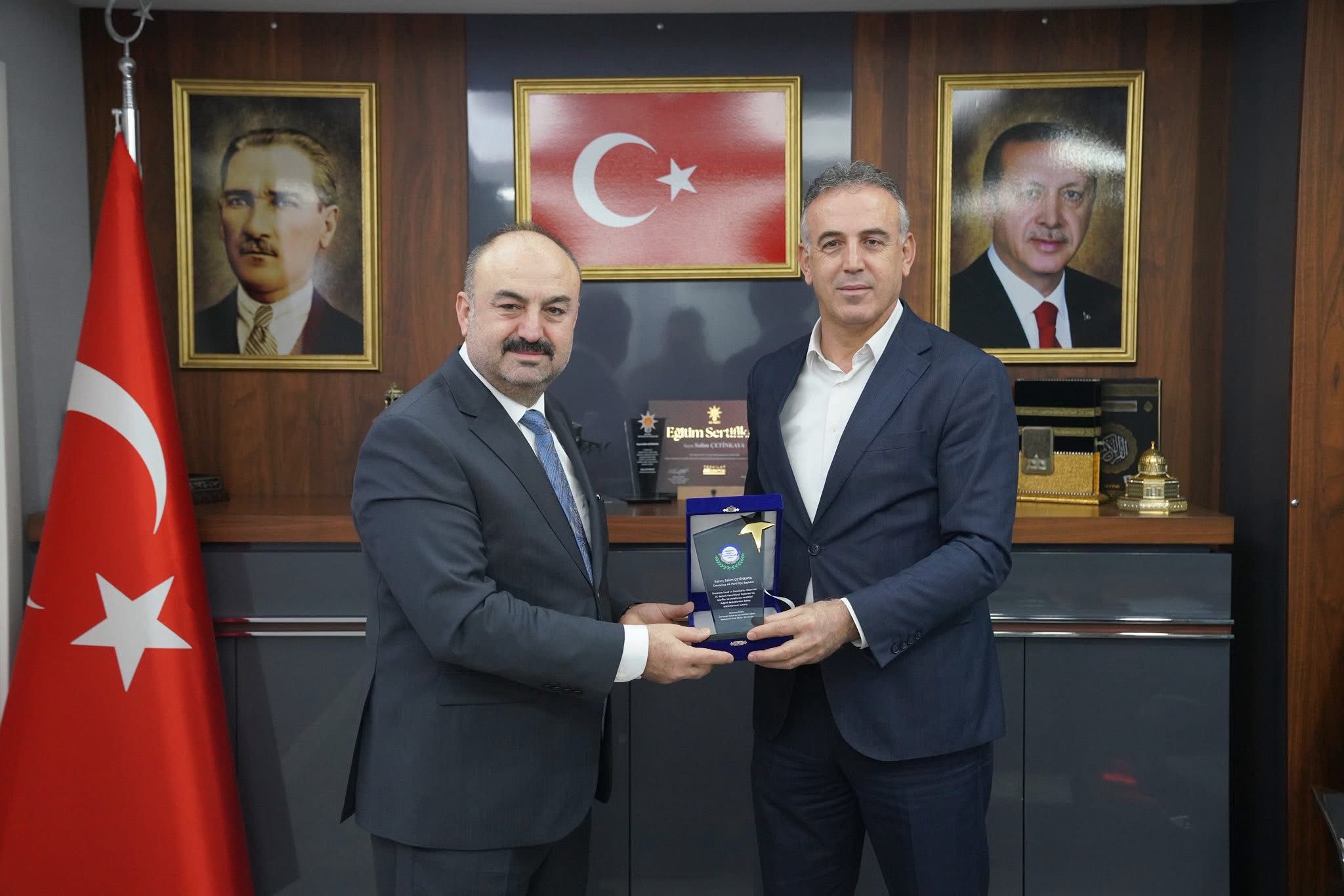 Başkan Mehmet Özdil’den AK Parti Ümraniye İlçe Başkanlığı’na Ziyaret