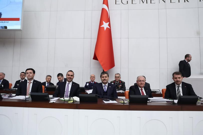 TBMM’de Bütçe Mesaisi Sürüyor: Sanayi ve Teknoloji ile Millî Savunma Bütçeleri Genel Kurul Gündeminde