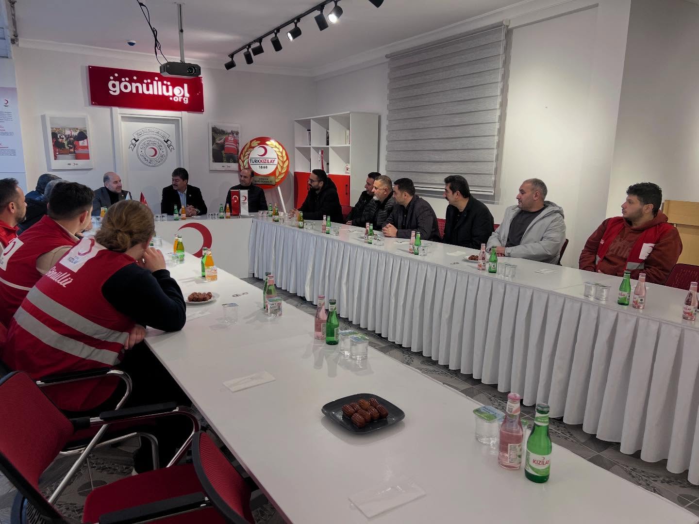 Necmettin Erkan’dan Kızılay Kırşehir Şubesi’ne Ziyaret