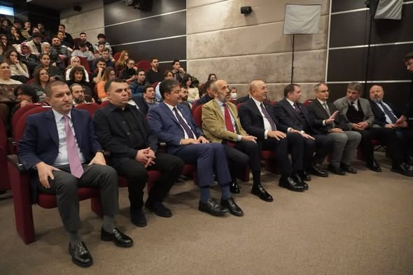 Necmettin Erkan, Mevlüt Çavuşoğlu ile Ankara Bilim Üniversitesi’nde Gençlerle Buluştu