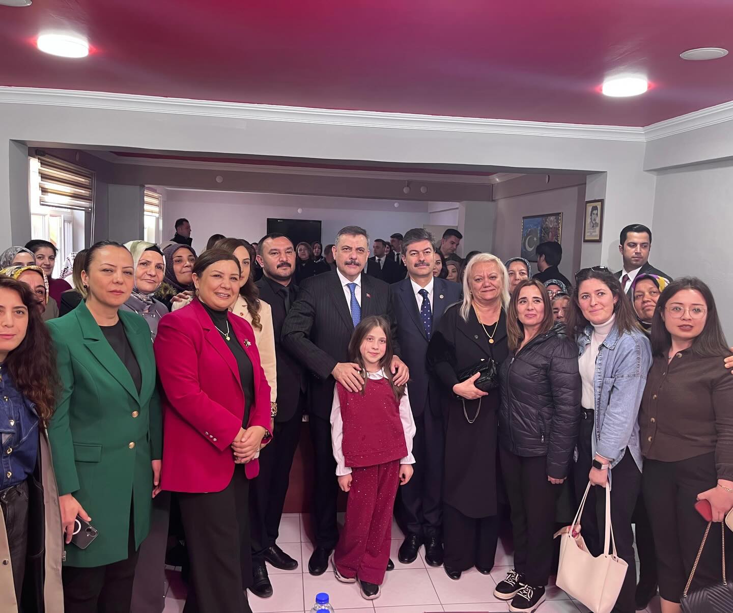 Necmettin Erkan, İçişleri Bakanı Mustafa Çiftçi ile AK Parti Kaman İlçe Başkanlığı’nı Ziyaret Etti